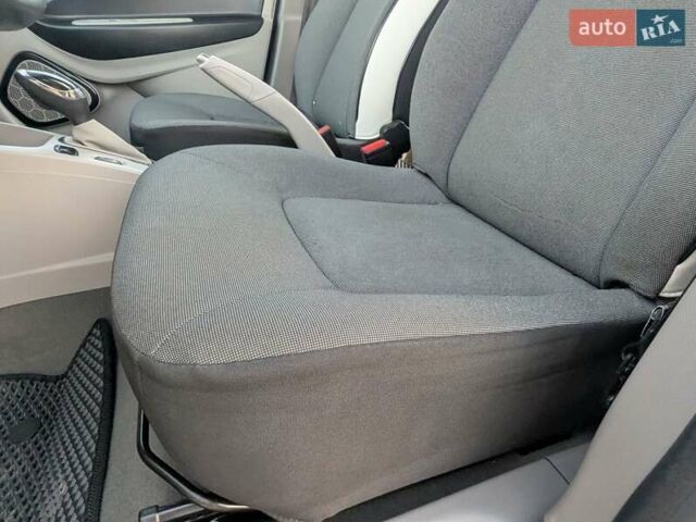 Белый Рено Зое, объемом двигателя 0 л и пробегом 51 тыс. км за 6995 $, фото 35 на Automoto.ua