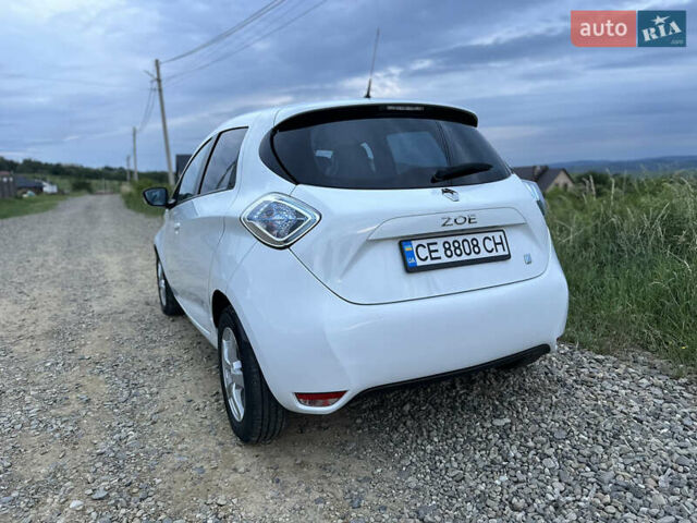 Белый Рено Зое, объемом двигателя 0 л и пробегом 65 тыс. км за 8800 $, фото 4 на Automoto.ua
