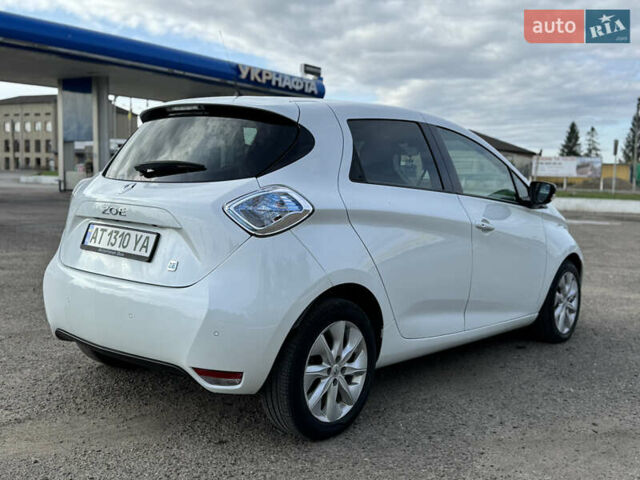 Белый Рено Зое, объемом двигателя 0 л и пробегом 75 тыс. км за 6500 $, фото 3 на Automoto.ua
