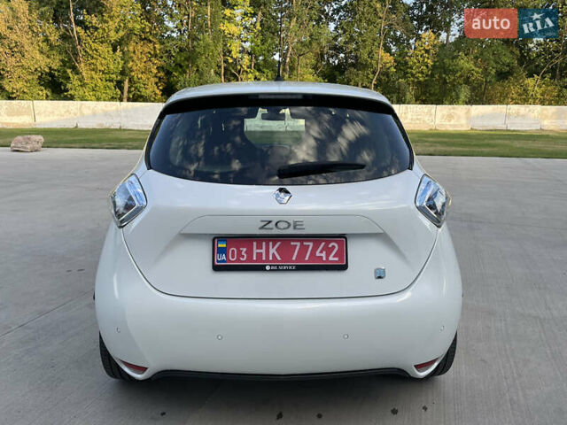 Белый Рено Зое, объемом двигателя 0 л и пробегом 74 тыс. км за 6900 $, фото 7 на Automoto.ua