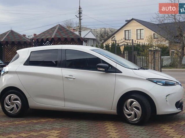Білий Рено Зое, об'ємом двигуна 0 л та пробігом 112 тис. км за 6777 $, фото 6 на Automoto.ua