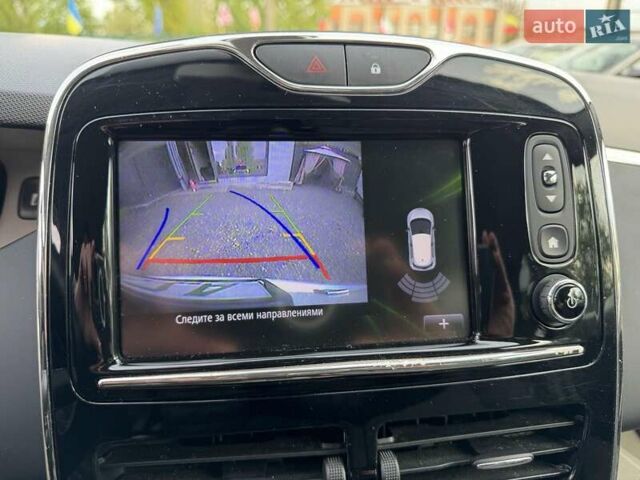 Білий Рено Зое, об'ємом двигуна 0 л та пробігом 100 тис. км за 7800 $, фото 40 на Automoto.ua
