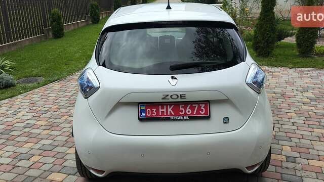 Білий Рено Зое, об'ємом двигуна 0 л та пробігом 50 тис. км за 7950 $, фото 6 на Automoto.ua