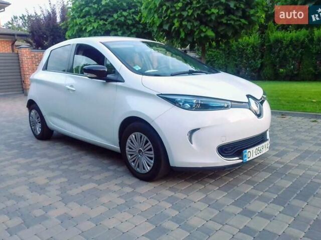 Белый Рено Зое, объемом двигателя 0 л и пробегом 152 тыс. км за 6999 $, фото 2 на Automoto.ua