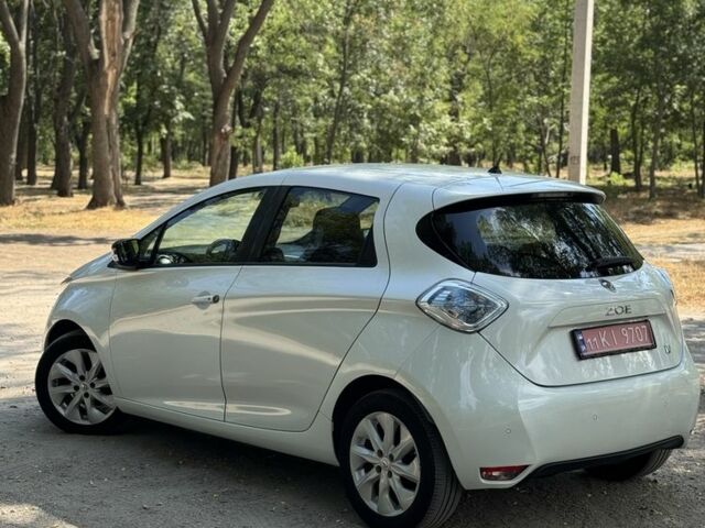 Білий Рено Зое, об'ємом двигуна 0 л та пробігом 155 тис. км за 6999 $, фото 1 на Automoto.ua
