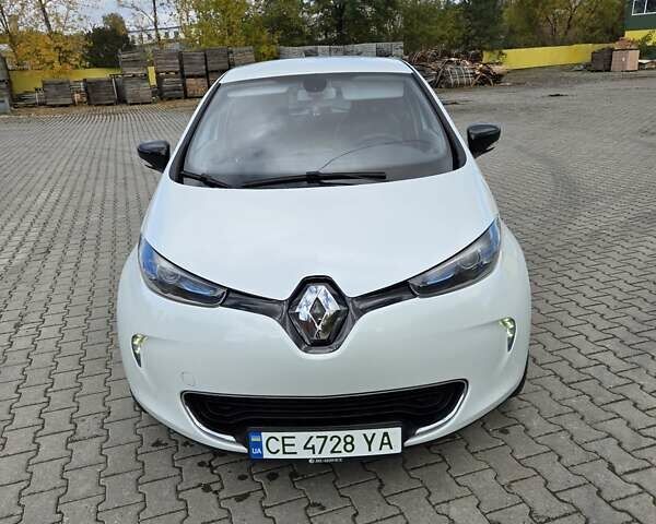 Белый Рено Зое, объемом двигателя 0 л и пробегом 147 тыс. км за 5900 $, фото 7 на Automoto.ua