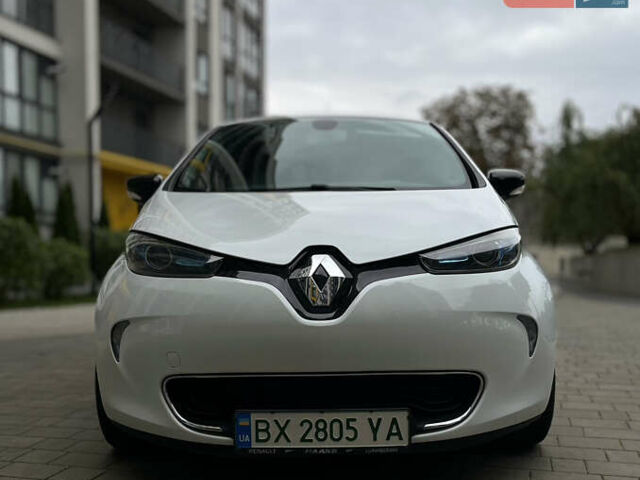 Белый Рено Зое, объемом двигателя 0 л и пробегом 108 тыс. км за 6499 $, фото 9 на Automoto.ua