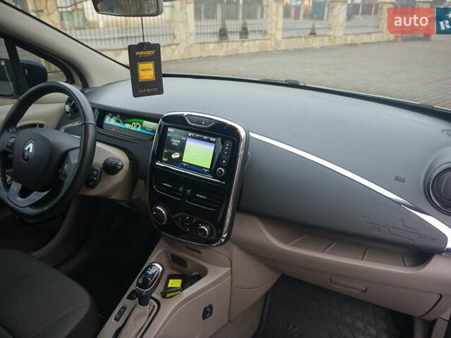 Білий Рено Зое, об'ємом двигуна 0 л та пробігом 111 тис. км за 7555 $, фото 42 на Automoto.ua