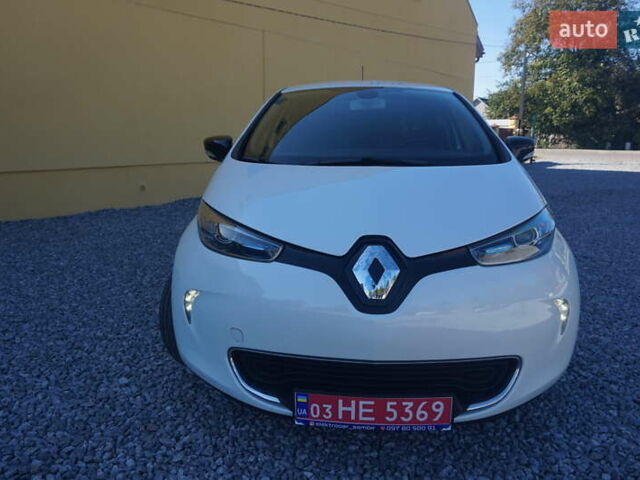 Белый Рено Зое, объемом двигателя 0 л и пробегом 93 тыс. км за 7200 $, фото 14 на Automoto.ua