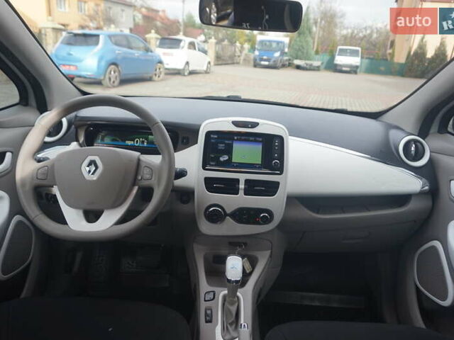 Білий Рено Зое, об'ємом двигуна 0 л та пробігом 112 тис. км за 6777 $, фото 46 на Automoto.ua