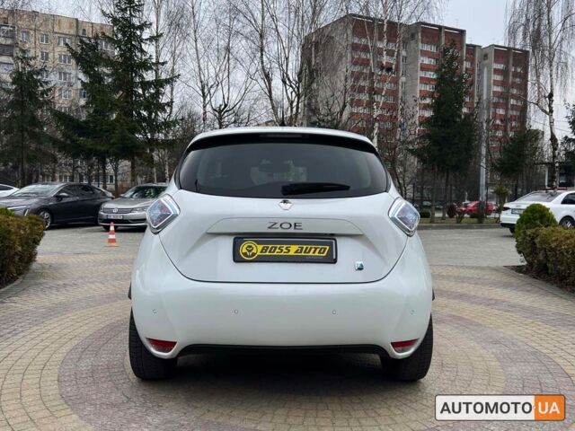 Белый Рено Зое, объемом двигателя 24 л и пробегом 67 тыс. км за 8500 $, фото 5 на Automoto.ua