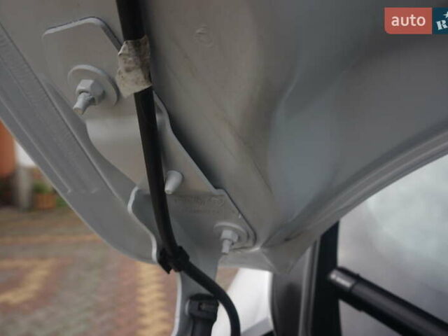 Білий Рено Зое, об'ємом двигуна 0 л та пробігом 112 тис. км за 6777 $, фото 53 на Automoto.ua