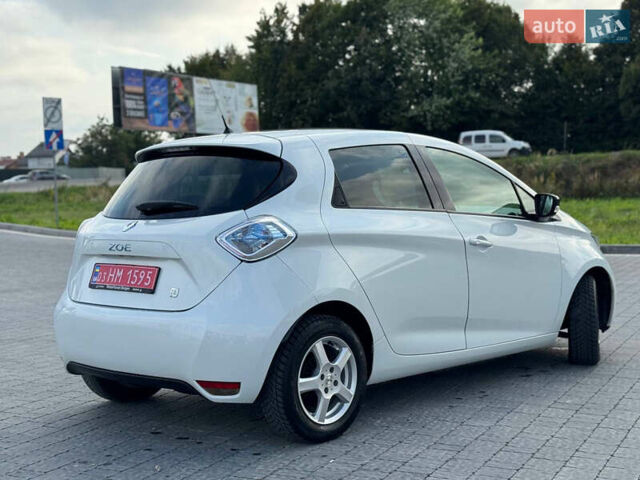 Белый Рено Зое, объемом двигателя 0 л и пробегом 164 тыс. км за 5999 $, фото 15 на Automoto.ua