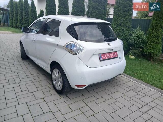 Білий Рено Зое, об'ємом двигуна 0 л та пробігом 71 тис. км за 6700 $, фото 11 на Automoto.ua