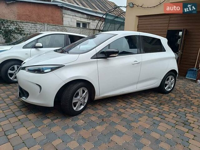 Білий Рено Зое, об'ємом двигуна 0 л та пробігом 130 тис. км за 6100 $, фото 8 на Automoto.ua