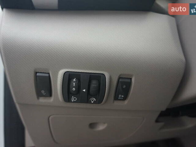 Білий Рено Зое, об'ємом двигуна 0 л та пробігом 111 тис. км за 7555 $, фото 30 на Automoto.ua