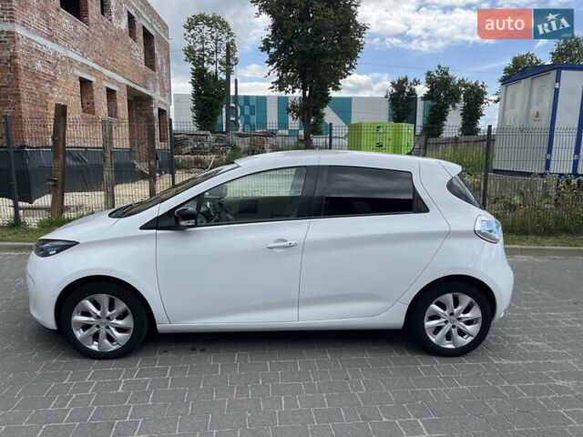 Белый Рено Зое, объемом двигателя 0 л и пробегом 89 тыс. км за 8200 $, фото 2 на Automoto.ua