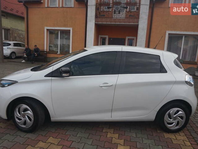Білий Рено Зое, об'ємом двигуна 0 л та пробігом 112 тис. км за 6777 $, фото 20 на Automoto.ua