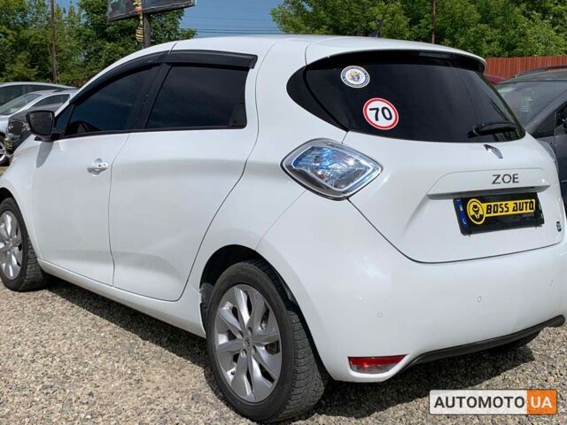 Белый Рено Зое, объемом двигателя 22 л и пробегом 124 тыс. км за 8888 $, фото 3 на Automoto.ua
