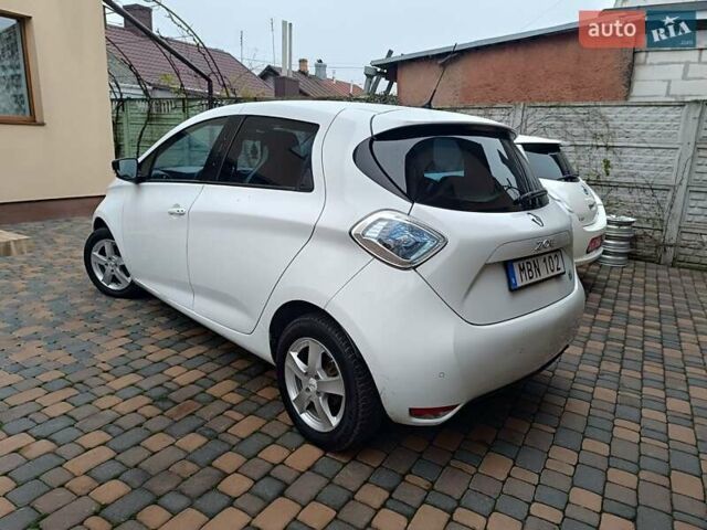 Білий Рено Зое, об'ємом двигуна 0 л та пробігом 130 тис. км за 6100 $, фото 5 на Automoto.ua