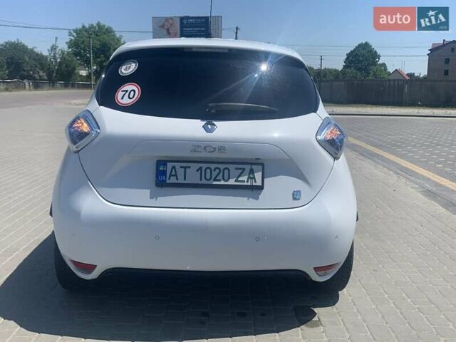 Белый Рено Зое, объемом двигателя 0 л и пробегом 154 тыс. км за 6800 $, фото 6 на Automoto.ua