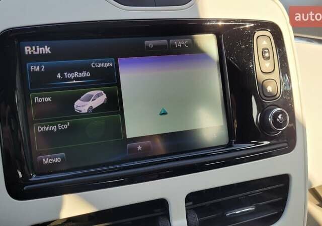 Белый Рено Зое, объемом двигателя 0 л и пробегом 113 тыс. км за 7200 $, фото 29 на Automoto.ua