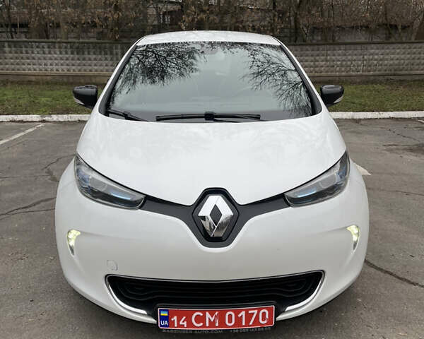 Белый Рено Зое, объемом двигателя 0 л и пробегом 115 тыс. км за 7100 $, фото 1 на Automoto.ua