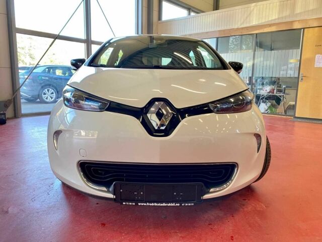 Белый Рено Зое, объемом двигателя 0 л и пробегом 79 тыс. км за 5550 $, фото 2 на Automoto.ua