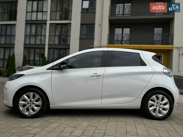 Белый Рено Зое, объемом двигателя 0 л и пробегом 108 тыс. км за 6499 $, фото 8 на Automoto.ua