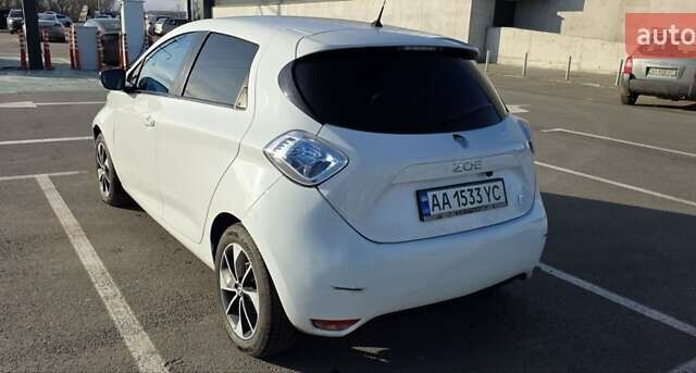 Білий Рено Зое, об'ємом двигуна 0 л та пробігом 192 тис. км за 5700 $, фото 8 на Automoto.ua