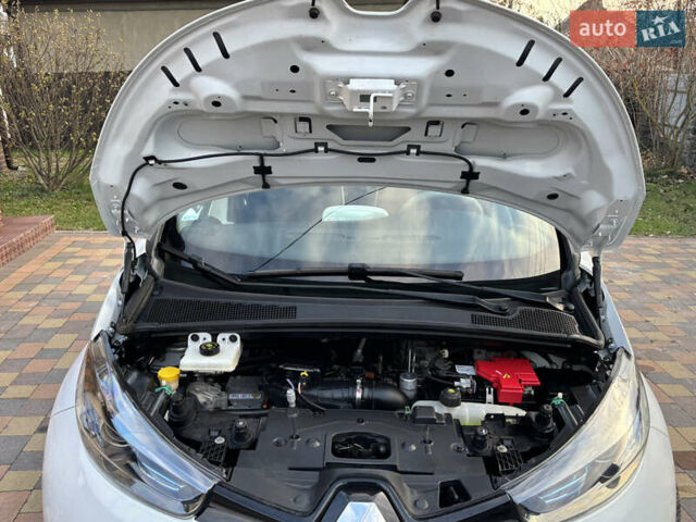 Білий Рено Зое, об'ємом двигуна 0 л та пробігом 116 тис. км за 6599 $, фото 14 на Automoto.ua