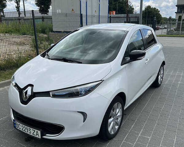 Белый Рено Зое, объемом двигателя 0 л и пробегом 89 тыс. км за 8200 $, фото 1 на Automoto.ua