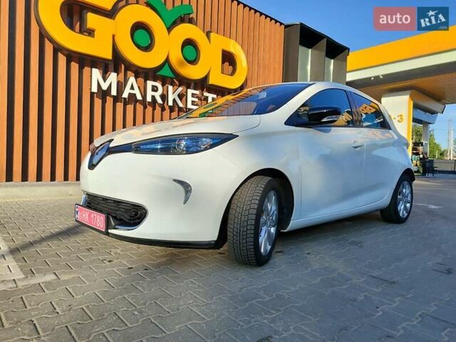 Белый Рено Зое, объемом двигателя 0 л и пробегом 62 тыс. км за 6750 $, фото 10 на Automoto.ua
