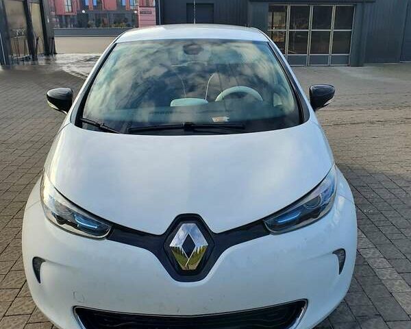 Білий Рено Зое, об'ємом двигуна 0 л та пробігом 105 тис. км за 6750 $, фото 1 на Automoto.ua