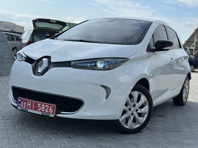Белый Рено Зое, объемом двигателя 2 л и пробегом 77 тыс. км за 7200 $, фото 12 на Automoto.ua