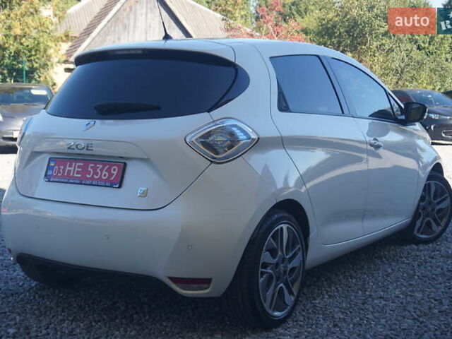 Белый Рено Зое, объемом двигателя 0 л и пробегом 93 тыс. км за 7200 $, фото 7 на Automoto.ua