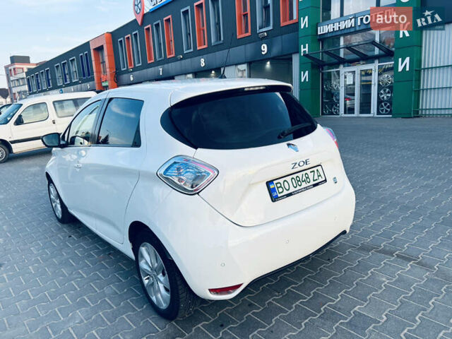 Белый Рено Зое, объемом двигателя 0 л и пробегом 70 тыс. км за 7500 $, фото 5 на Automoto.ua