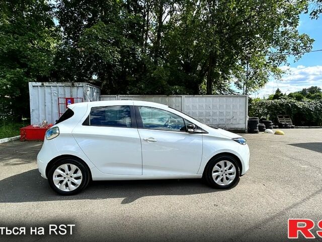 Белый Рено Зое, объемом двигателя 65 л и пробегом 93 тыс. км за 7500 $, фото 2 на Automoto.ua