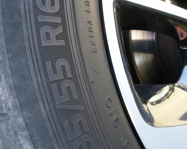Белый Рено Зое, объемом двигателя 0 л и пробегом 81 тыс. км за 10300 $, фото 12 на Automoto.ua