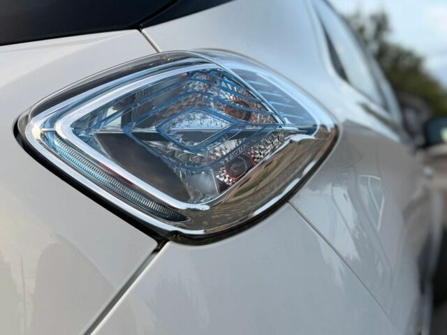 Білий Рено Зое, об'ємом двигуна 0 л та пробігом 90 тис. км за 6400 $, фото 41 на Automoto.ua
