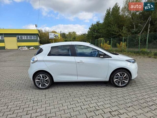 Белый Рено Зое, объемом двигателя 0 л и пробегом 147 тыс. км за 5900 $, фото 3 на Automoto.ua