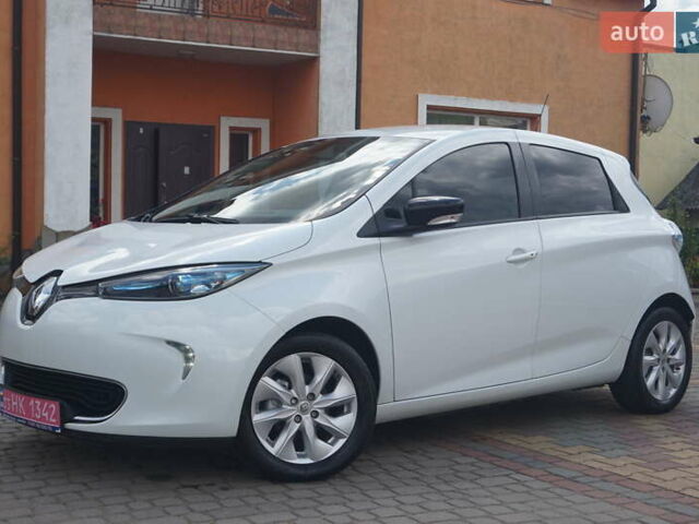 Білий Рено Зое, об'ємом двигуна 0 л та пробігом 109 тис. км за 6888 $, фото 1 на Automoto.ua
