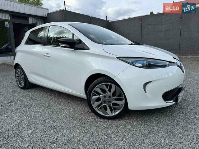 Білий Рено Зое, об'ємом двигуна 0 л та пробігом 100 тис. км за 7800 $, фото 39 на Automoto.ua