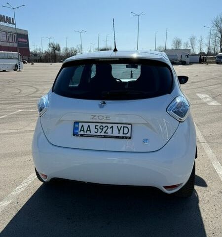 Білий Рено Зое, об'ємом двигуна 0 л та пробігом 64 тис. км за 8300 $, фото 8 на Automoto.ua