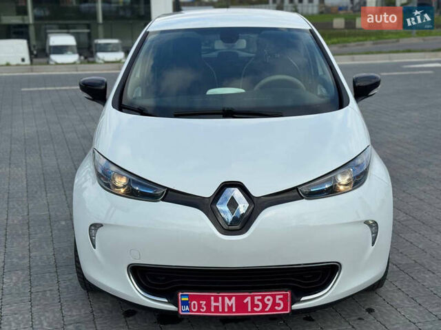 Белый Рено Зое, объемом двигателя 0 л и пробегом 164 тыс. км за 5999 $, фото 19 на Automoto.ua