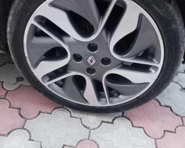 Белый Рено Зое, объемом двигателя 0 л и пробегом 58 тыс. км за 7100 $, фото 8 на Automoto.ua
