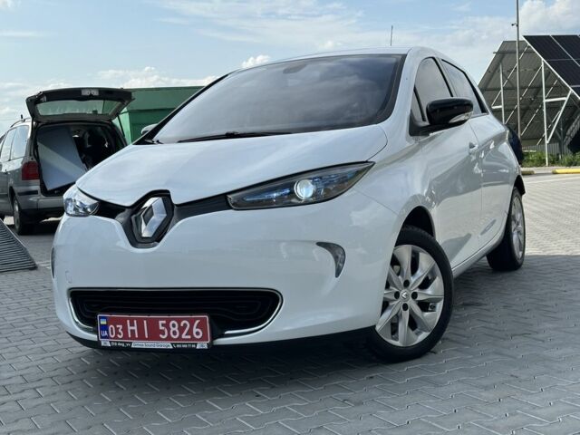 Белый Рено Зое, объемом двигателя 2 л и пробегом 77 тыс. км за 7200 $, фото 11 на Automoto.ua