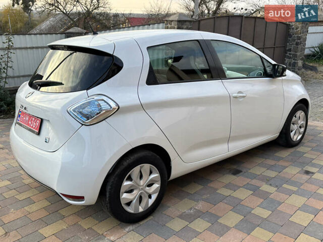 Білий Рено Зое, об'ємом двигуна 0 л та пробігом 116 тис. км за 6599 $, фото 5 на Automoto.ua