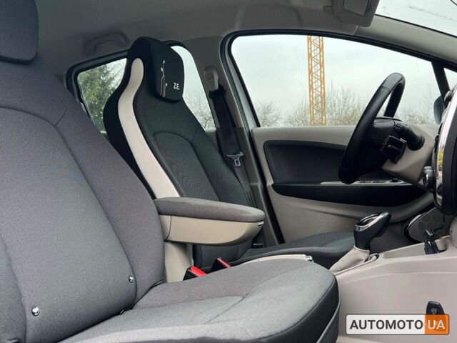 Белый Рено Зое, объемом двигателя 24 л и пробегом 67 тыс. км за 8500 $, фото 8 на Automoto.ua