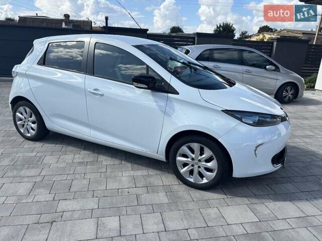 Білий Рено Зое, об'ємом двигуна 0 л та пробігом 84 тис. км за 7700 $, фото 5 на Automoto.ua